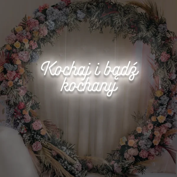 Biały neon LED napis Kochaj i bądź kochany elegancka dekoracja ścienna