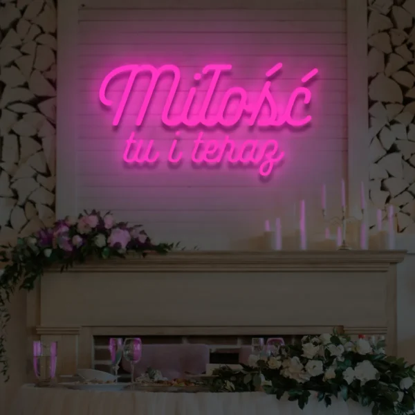 Różowy neon LED napis Miłość tu i teraz romantyczna dekoracja ścienna