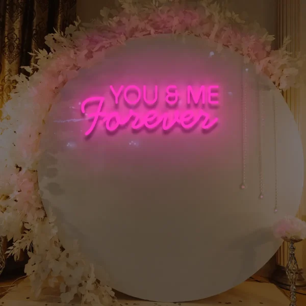 Różowy neon LED napis You & Me Forever romantyczny dodatek do wnętrz